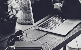 _NBA超级对决！两巨头世纪之战点燃全场_，nba和超级碗